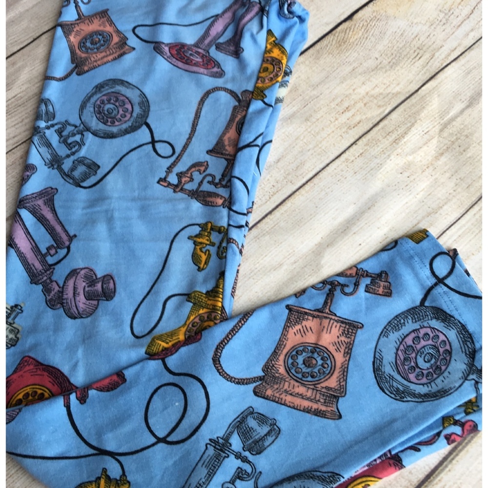 NWT LULAROE OS LEGGINGS